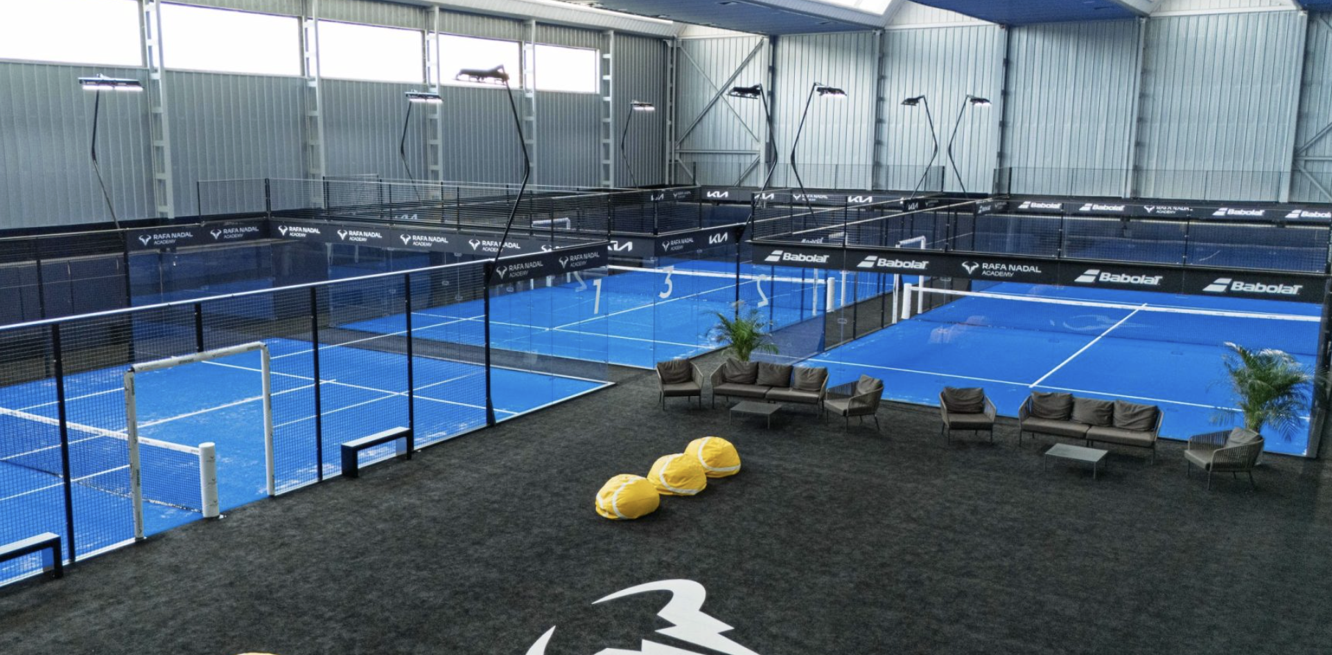 Indoor-Padel-Plätze der Rafa Nadal Academy